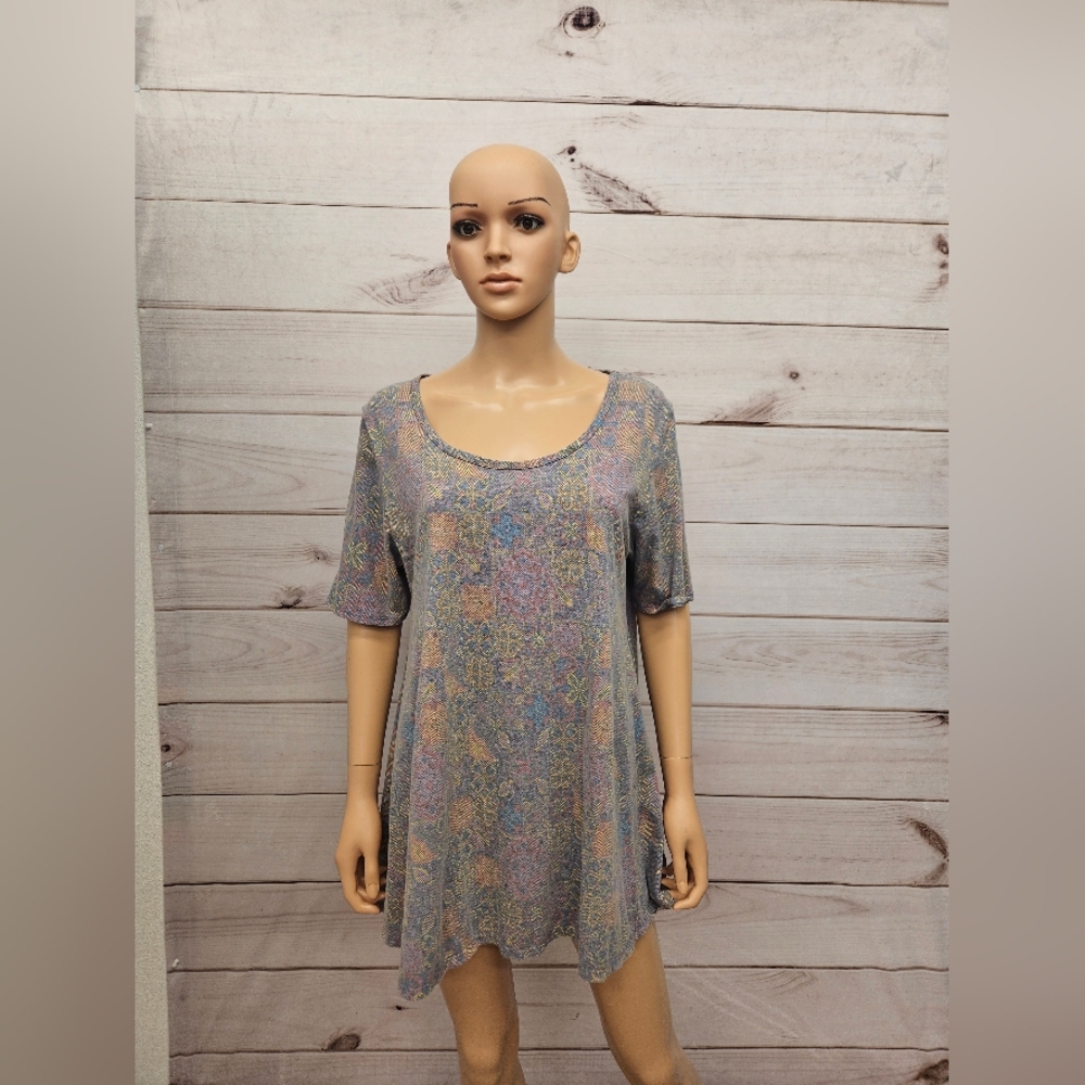 Lularoe Perfect T- Large